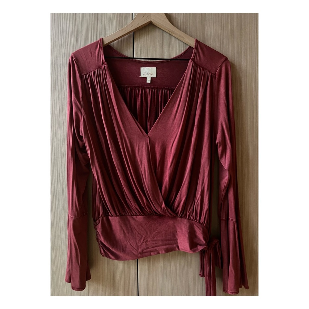 Anthropologie Deletta burgundy wrap v neck top with tie at waistline Sz M NWOT